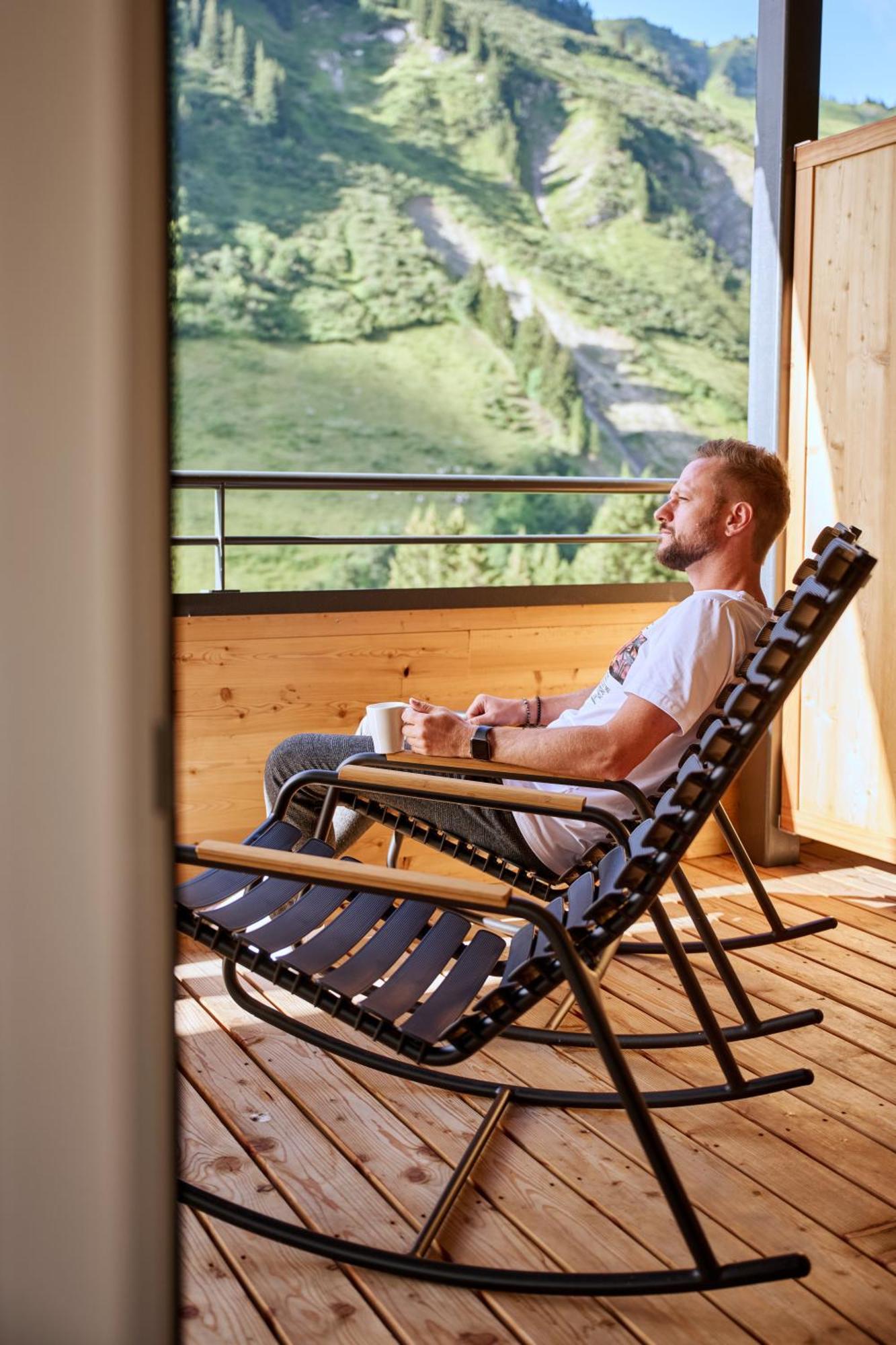 Alpenstolz Damuels Haus 1 - Stilvoll Urlauben In Den Bergen Lejlighed Eksteriør billede