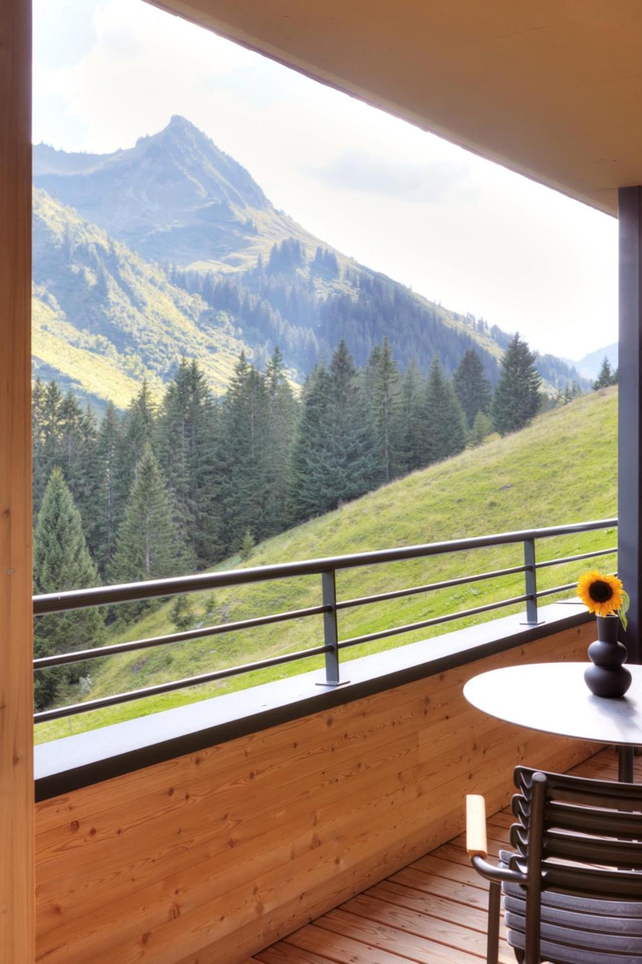 Alpenstolz Damuels Haus 1 - Stilvoll Urlauben In Den Bergen Lejlighed Eksteriør billede