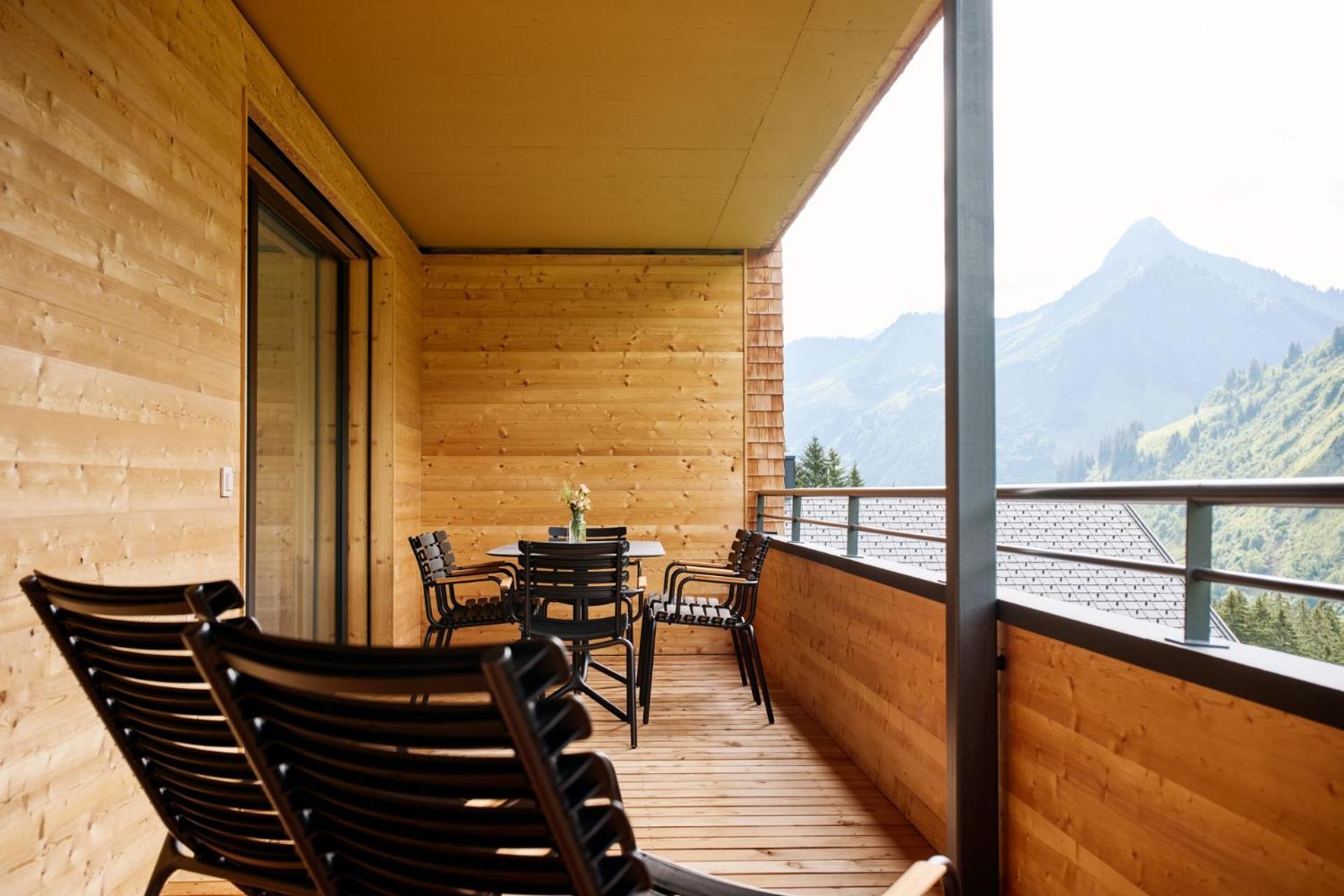 Alpenstolz Damuels Haus 1 - Stilvoll Urlauben In Den Bergen Lejlighed Eksteriør billede